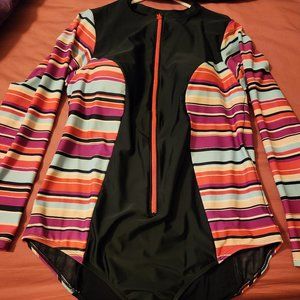 Torrid Rash Guard sz 1